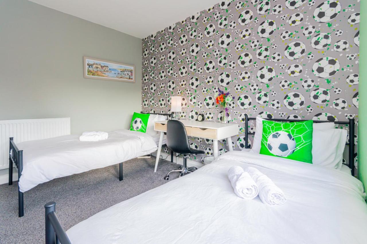 Stunning Place, Close To Windsor & Heathrow & Private Parking Burnham  Exterior foto